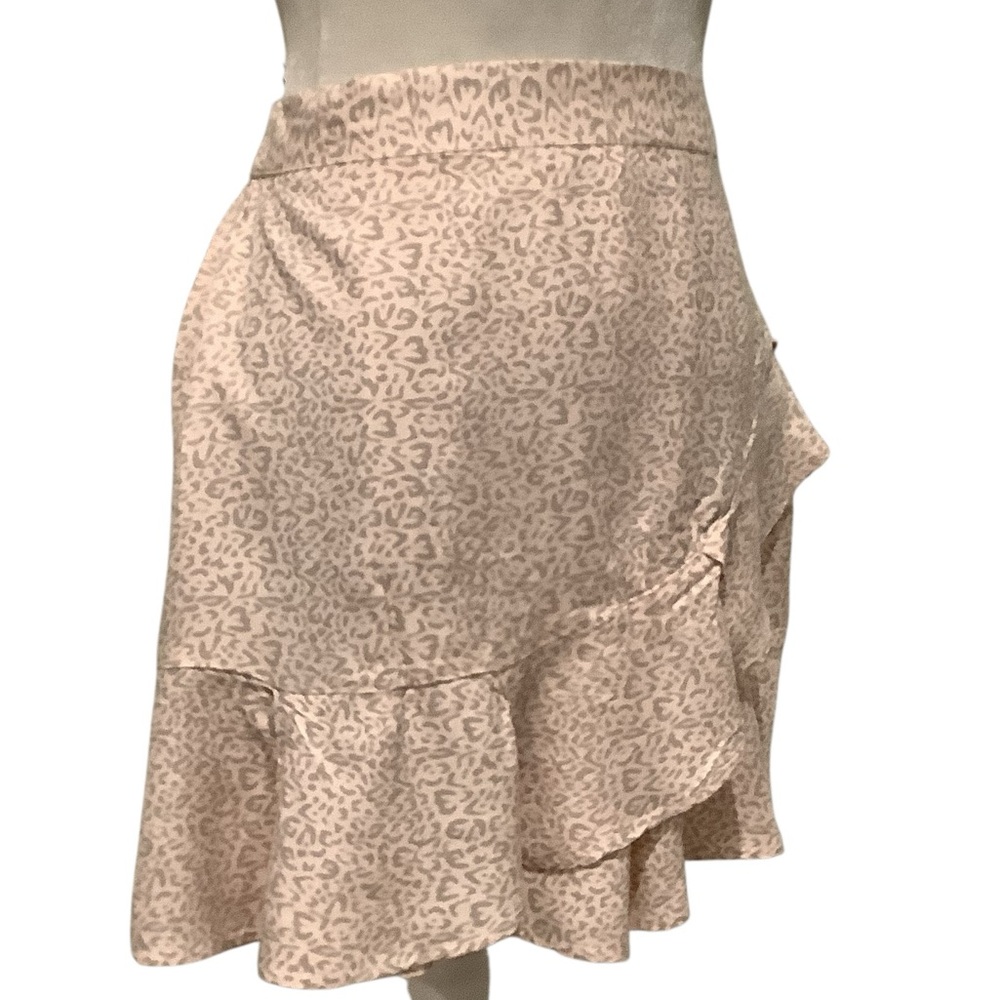 Sim & Sam NEW WITH TAGS Peach & Grey Leopard Print. Summer Fun Skirt. 16” Long